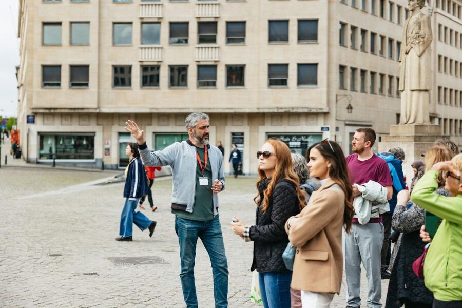 Brussels: City Highlights Walking and Tasting Tour - How the food tastings work