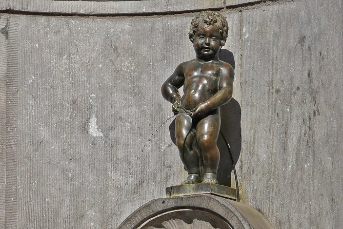 Brussels Walking and Tasting Tour (Beers,Chocolates&Fries/Waffle) - Guides who shape the experience