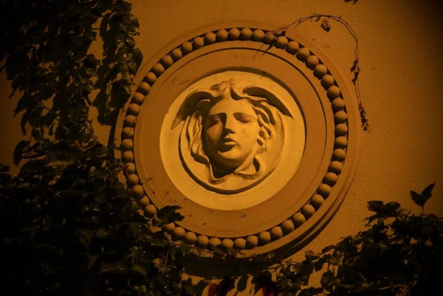 Bucharest: Ghost Stories & Romanian Mythology Walking Tour - A ghost walk rooted in Romanian customs