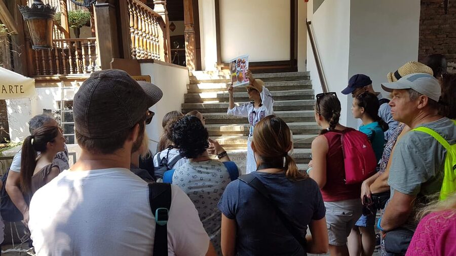 Bucharest: Guided Walking Tour with Romanian Snack - Why this walk works as a first look at Bucharest