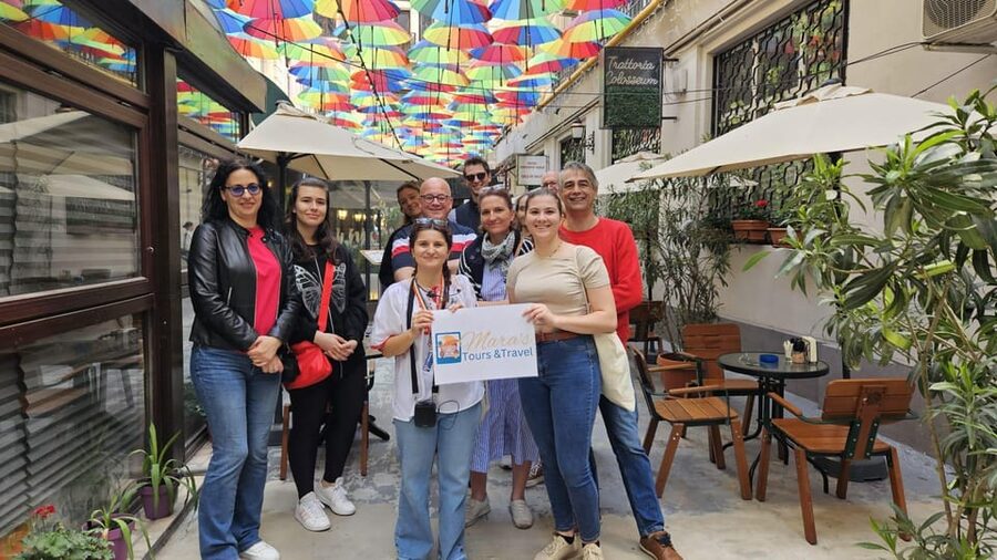 Bucharest: Guided Walking Tour with Romanian Snack - St. Anthony’s Church and the old royal court