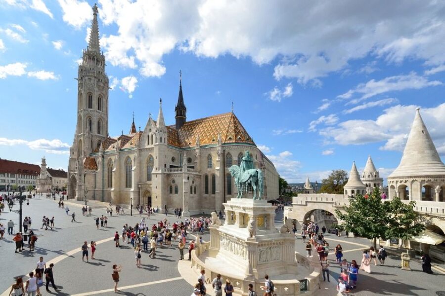 Budapest: 3-Hour Grand City Tour and Castle Walk - Heroes’ Square and Andrássy Avenue