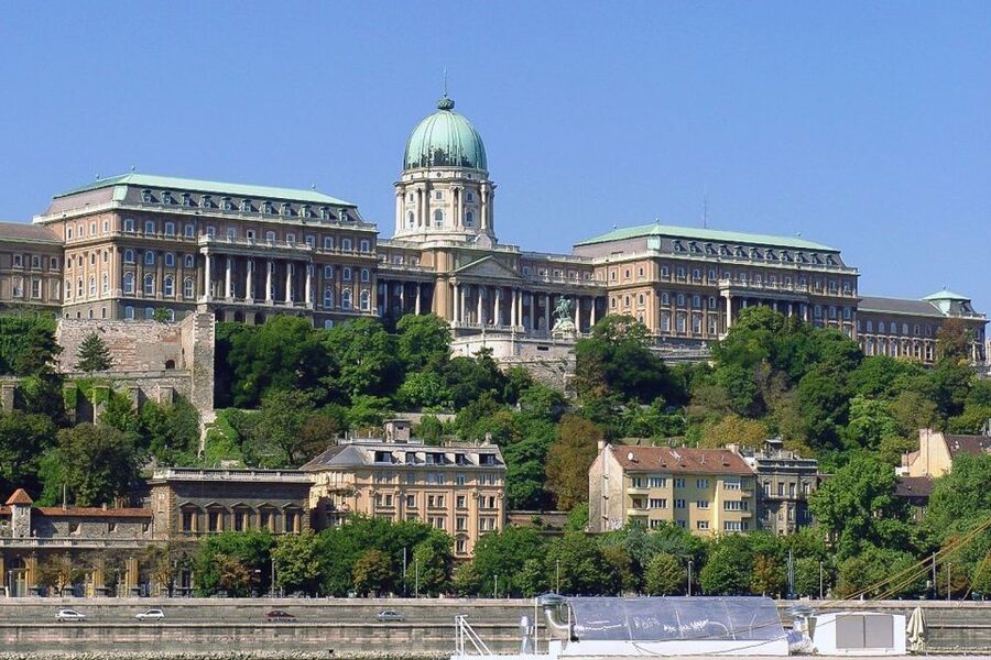 Budapest: 3-Hour Grand City Tour and Castle Walk - Gellért Hill and the Danube panorama