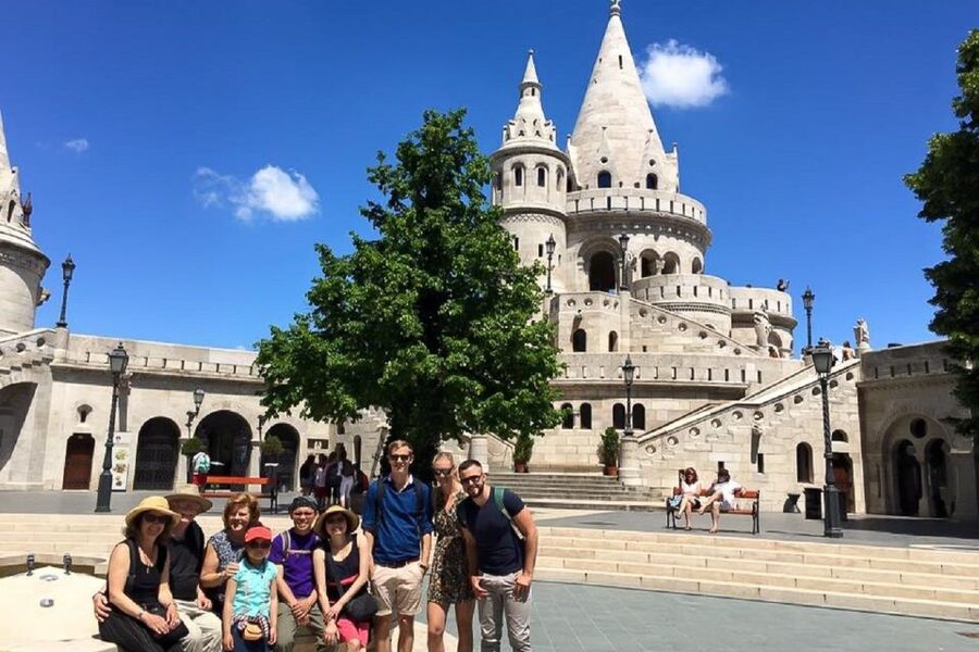 Budapest: 3-Hour Grand City Tour and Castle Walk - What the guides add to the experience
