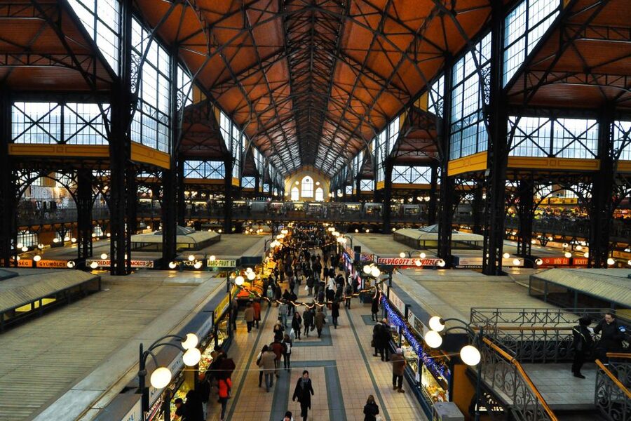 Budapest: 3-Hour Grand City Tour and Castle Walk - Group size, comfort, and the real pace