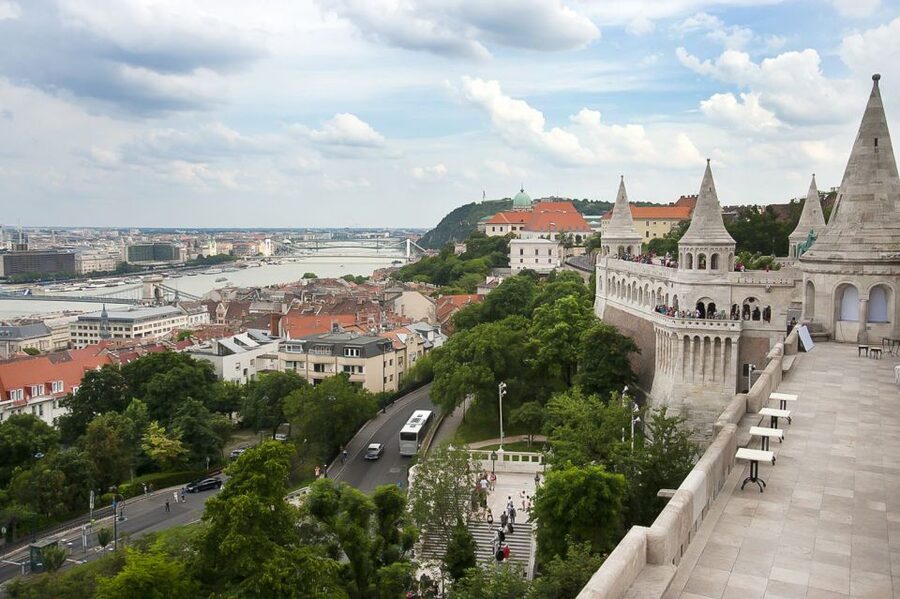 Budapest 3-Hour Walking Tour in Italian - Matthias Church and the Castle Quarter
