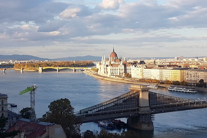 Budapest: Castle District Walking Tour - Matthias Church and the many faces of faith