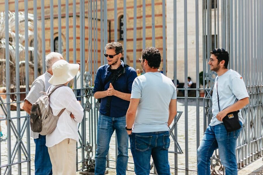 Budapest: Jewish History Guided Walking Tour with Historian - Why the Jewish Quarter needs a guided walk