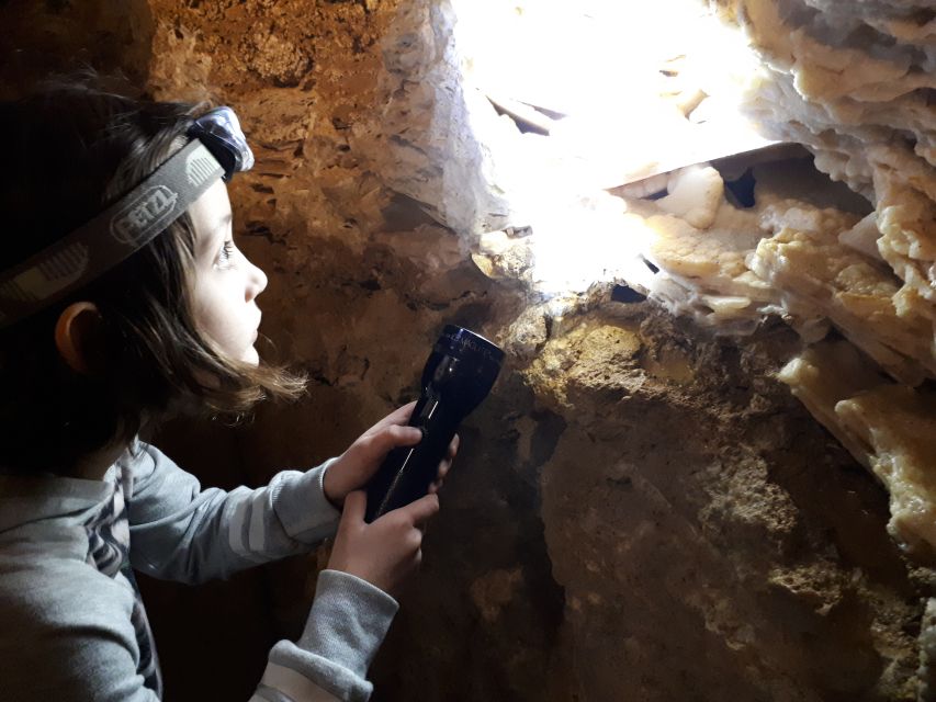 Budapest: Semlő-hegyi & Pál-völgyi Caves Guided Walking Tour - Key points before you book