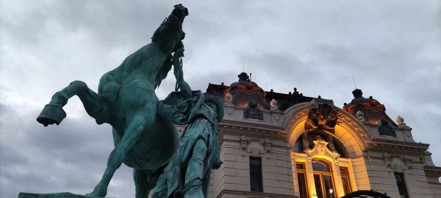 Budapest: Walking Tour in the Buda Castle District - A pastry stop at Ruszwurm Confectionery