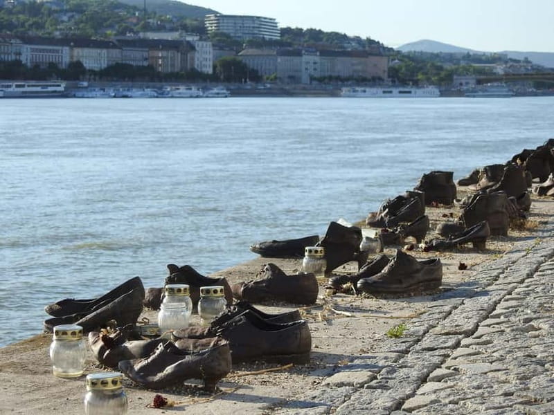 Budapest: Walking Tour to the Shoes Memorial and Parliament - Key points to know before you go