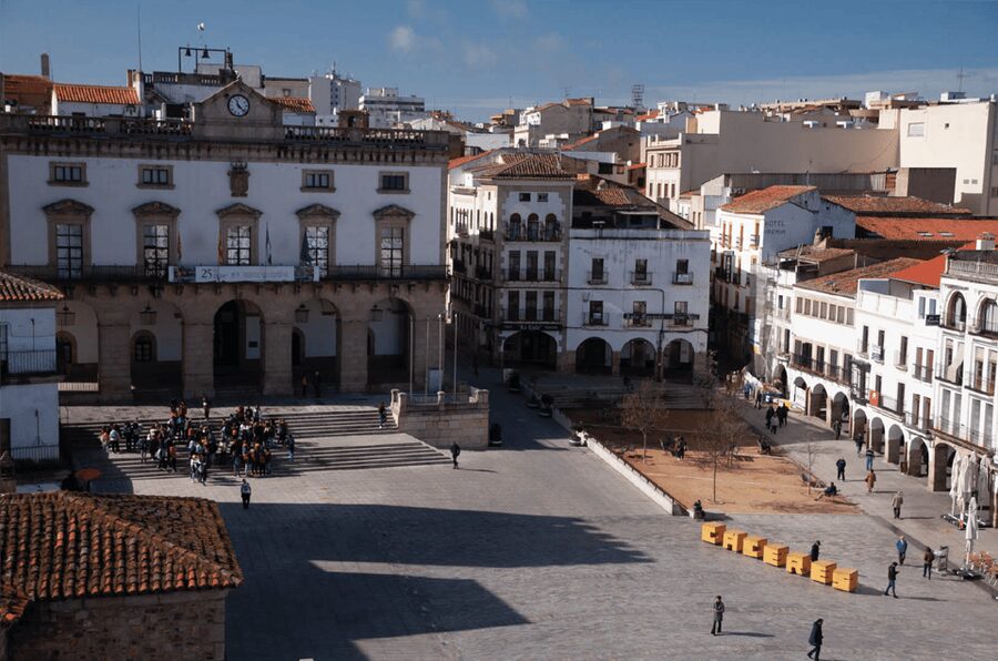 Cáceres: City Highlights Walking Tour with Local Guide - Why Cáceres works so well as a walking tour