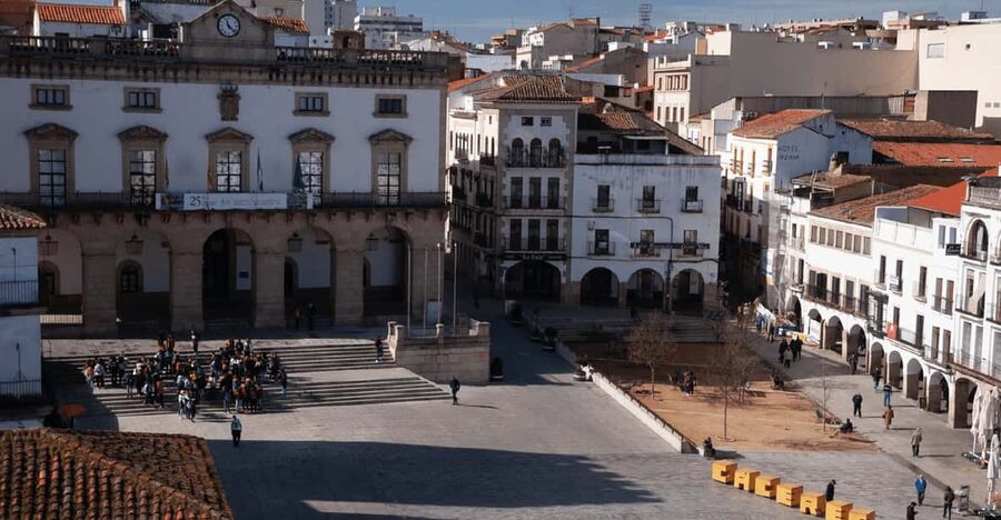 Cáceres: City Highlights Walking Tour with Local Guide - What the $11 price really buys you