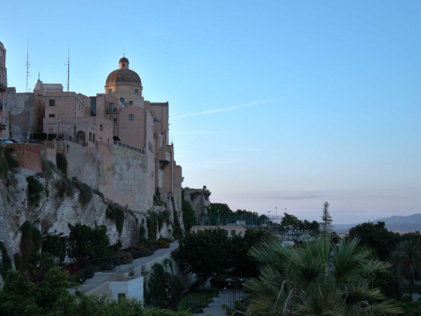 Cagliari: walking tour through the alleys of Castello - Cathedral of Saint Mary and the Saints and Martyrs crypt
