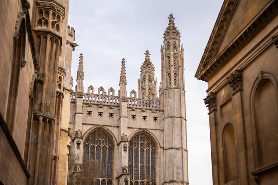 Cambridge: Alumni-Led Walking & Punting Tour w/Kings College - Why this Cambridge tour works