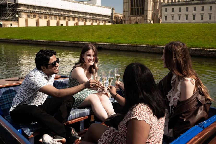 Cambridge: Alumni-Led Walking & Punting Tour w/Kings College - The Eagle pub and the Cavendish Laboratory