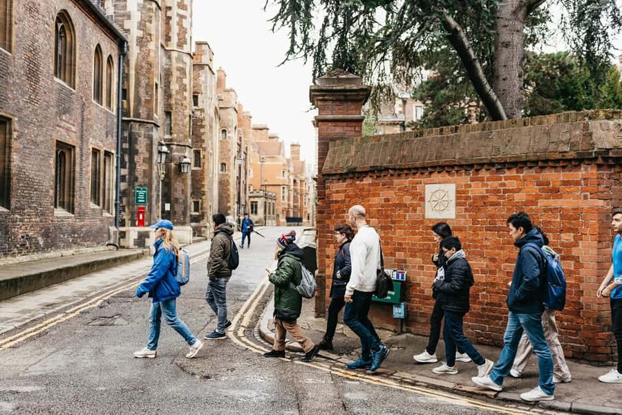 Cambridge University & Kings College Walking Tour By Alumni™ - The Eagle Pub and the Old Cavendish Laboratory