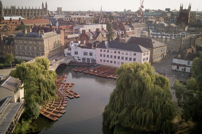 Cambridge University Walking Tour by Alumni™ Kings College Option - Corpus Christi College and Queens’ College