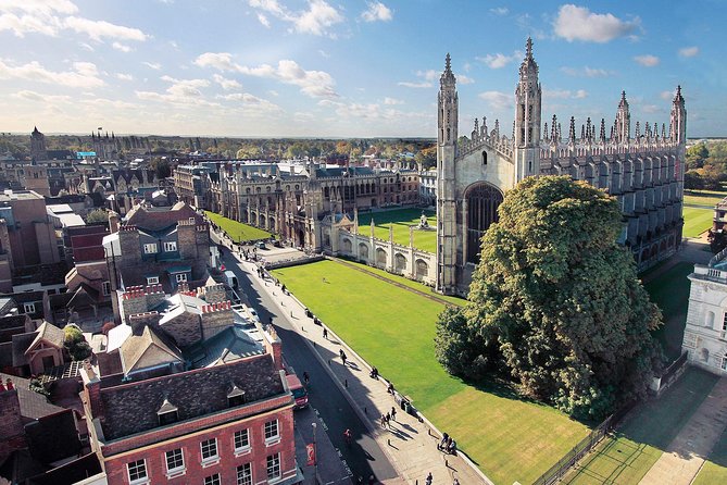 Cambridge University Walking Tour by Alumni™ Kings College Option - The Backs and three Henrys connected to King’s