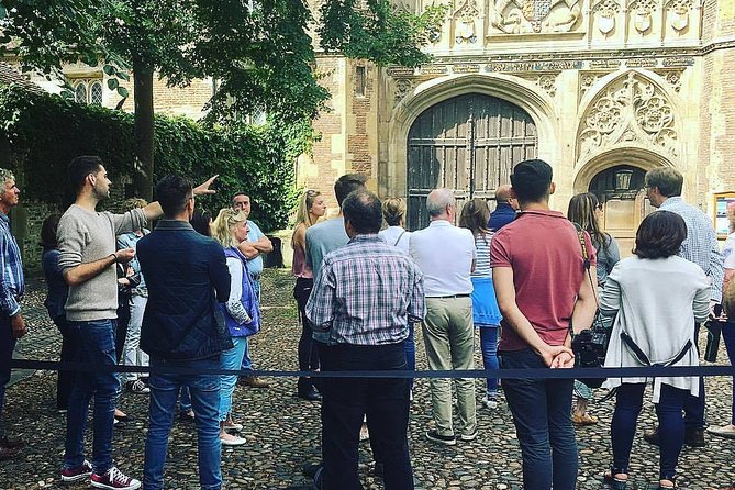 Cambridge Walking & Punting Tour by Alumni™ King’s College Option - Science at the old Cavendish Laboratory
