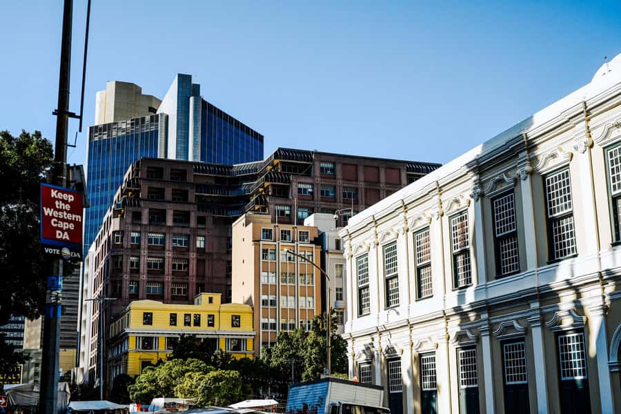 Cape Town: Art, Culture & History Walking Tour - Slave Lodge, City Hall, and the weight of Cape Town’s past