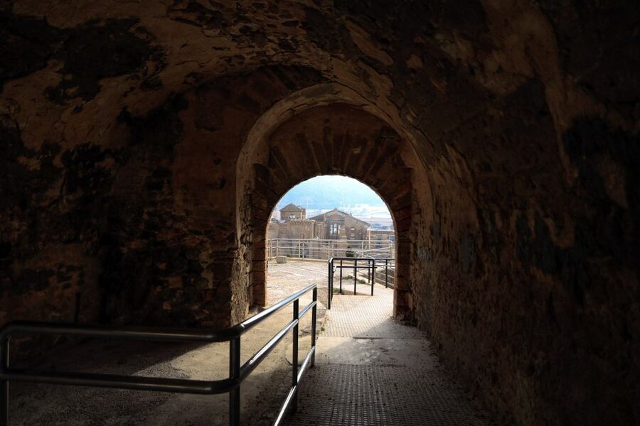 Cartagena: Ancient Roman Walking Tour with Entry Tickets - The tapa and drink at the end