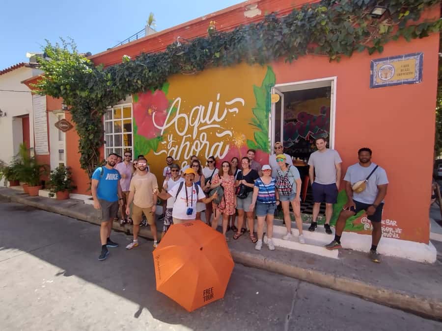 Cartagena: Historic Center and Getsemaní Shared Walking Tour - From the Clock Tower to the old slave market