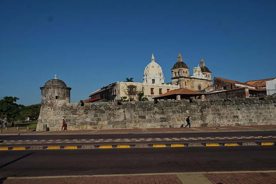 Cartagena: Walled City and Getsemani Shared Walking Tour - Getsemani: art, music, and neighborhood character