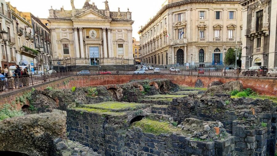Catania: City Highlights Walking Tour - Piazza Stesicoro and the city’s ancient roots