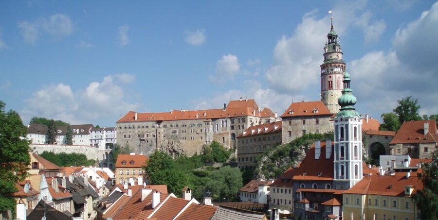 Český Krumlov: 2 Hour Private Walking Tour with Guide - Starting in the main square and Old Town