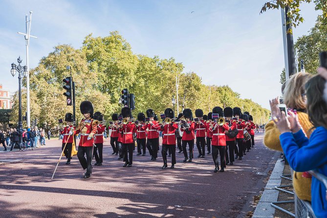 Changing of the Guard Guided Walking Tour in London - Who will enjoy this walk most