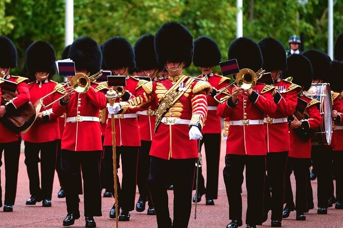 Changing of the Guard Walking Tour in London at Buckingham Palace - The 10:00am meeting at Victoria Palace Theatre