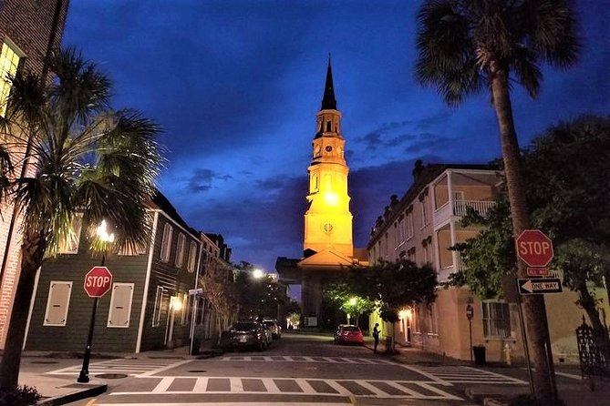 Charleston's Pleasing Terrors Night-Time Walking Ghost Tour - Why this Charleston ghost walk works