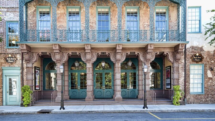 Charleston walking tour with a Citadel history professor - Starting at 108 Meeting Street