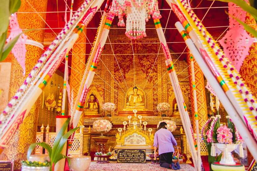 Chiang Mai: 3 Hour Old City and Temples Guided Walking Tour - Who should book this temple walk?