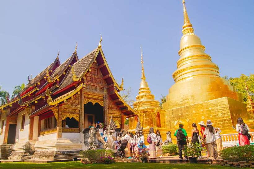 Chiang Mai: 3 Hour Old City and Temples Guided Walking Tour - Wat Phra Singh brings the visual finale