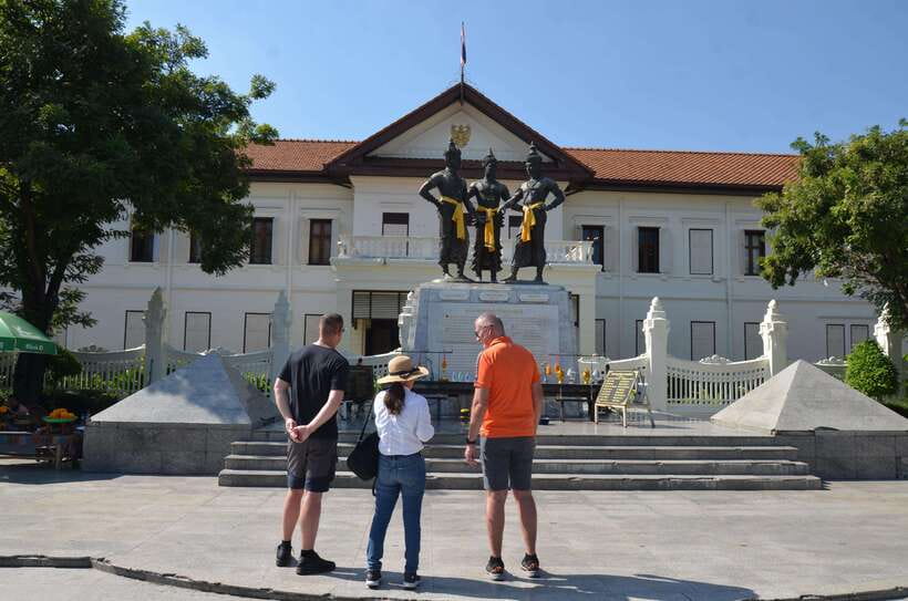 Chiang Mai: Historic Temples and City Guided Walking Tour - Wat Chedi Luang and the ruined heart of the route