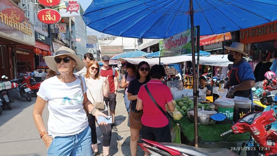 Chiang Mai: Local Food and Markets Guided Walking Tour - Mango sticky rice for the sweet course
