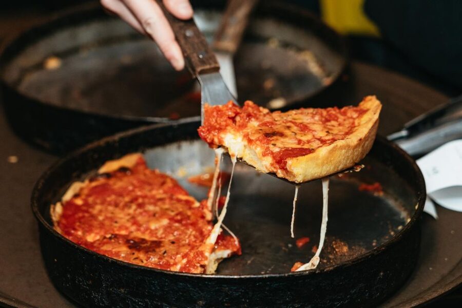 Chicago: Classic Food & Walking Tour with Free Bike or Kayak - Deep dish, the Chicago dog, and Italian beef