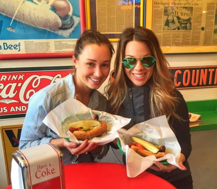 Chicago: Classic Food & Walking Tour with Free Bike or Kayak - The free bike or kayak rental changes the value