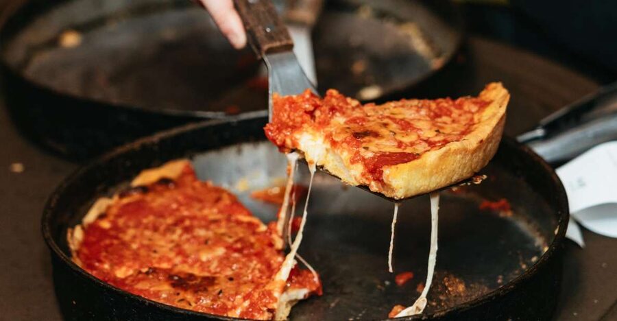 Chicago: Classic Food & Walking Tour with Free Bike or Kayak - Starting near Gino’s East or the Plaza of the Americas