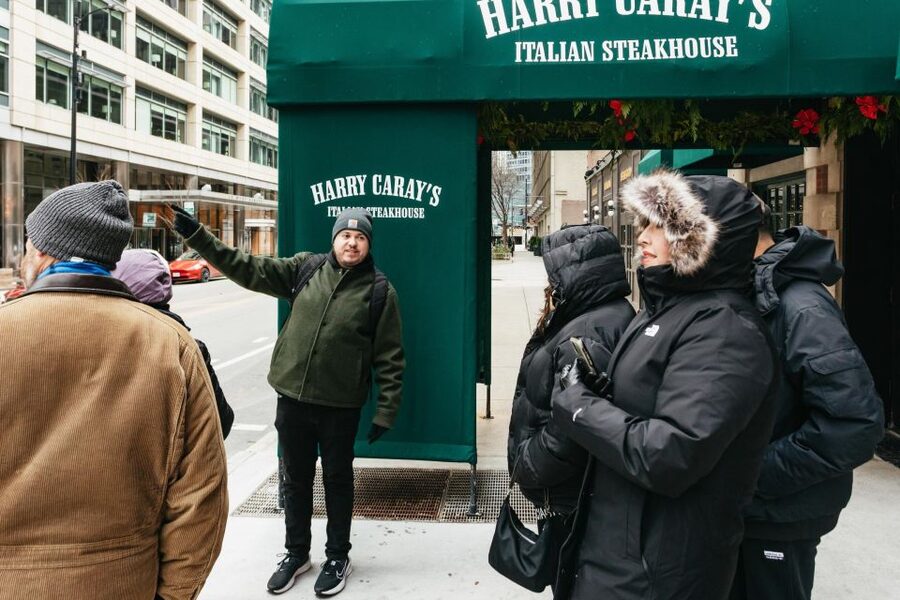 Chicago: Gangsters and Food Tasting Walking Tour - Key points at a glance
