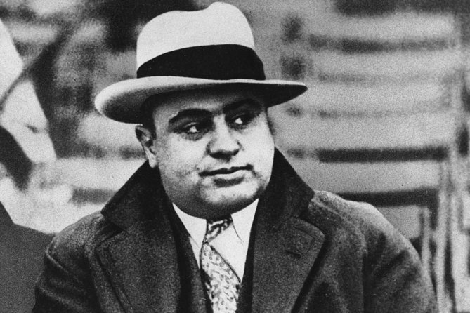 Chicago: Gangsters and Ghosts Walking Tour - Along the Chicago Riverwalk