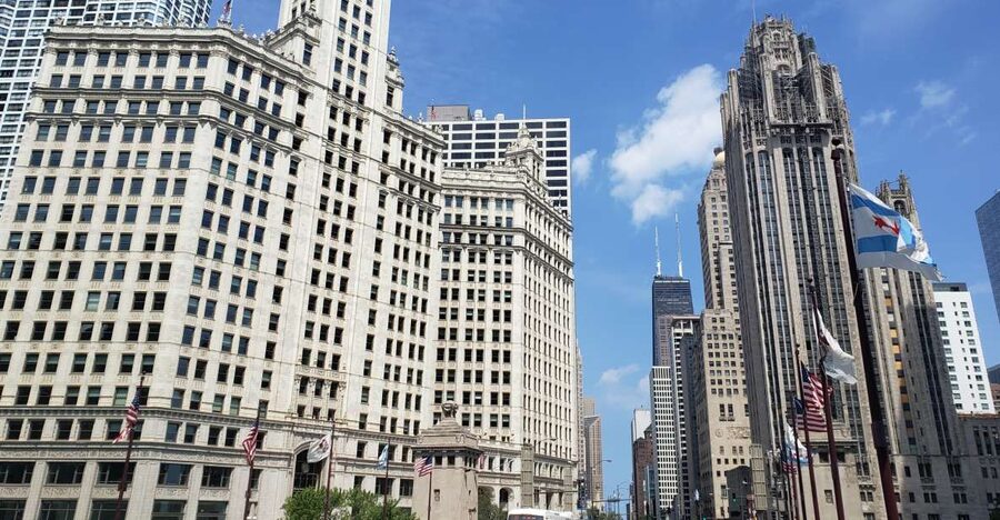 Chicago: Must See Chicago 90 minute Walking Tour - Chicago’s skyline becomes a lesson in city building