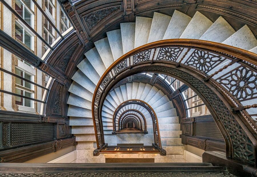 Chicago: Secret Interiors Architecture Walking Tour - The Rookery Building and the problem of light