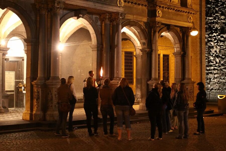 Cologne: Night Watchman Old Town Walking Tour - German language is the main decision point