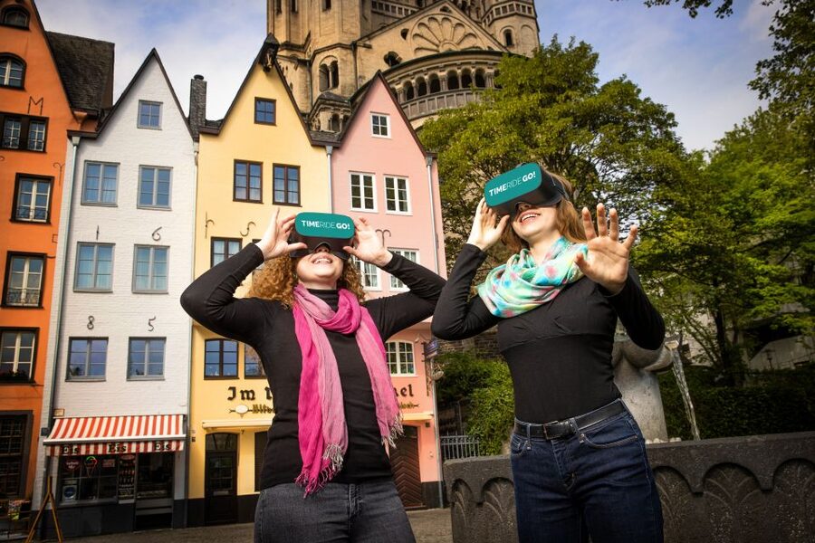 Cologne: Old Town Virtual Reality Walking Tour - Starting at TimeRide Köln