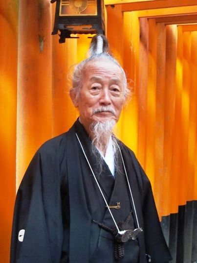 Cool Kyoto: 5-Hour Walking Tour with the Last Samurai - The sword demonstration and volunteer practice