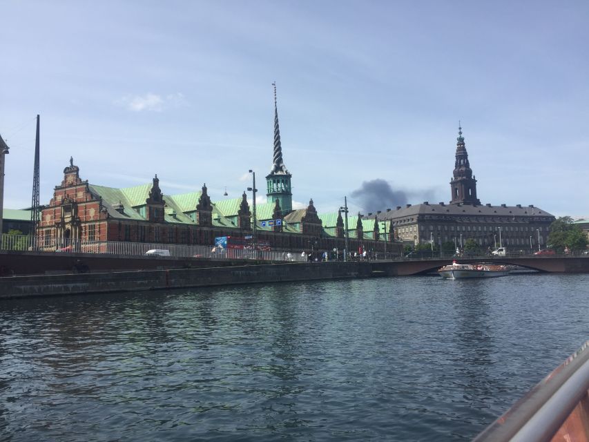 Copenhagen: Guided Walking Tour - From Tivoli to City Hall Square