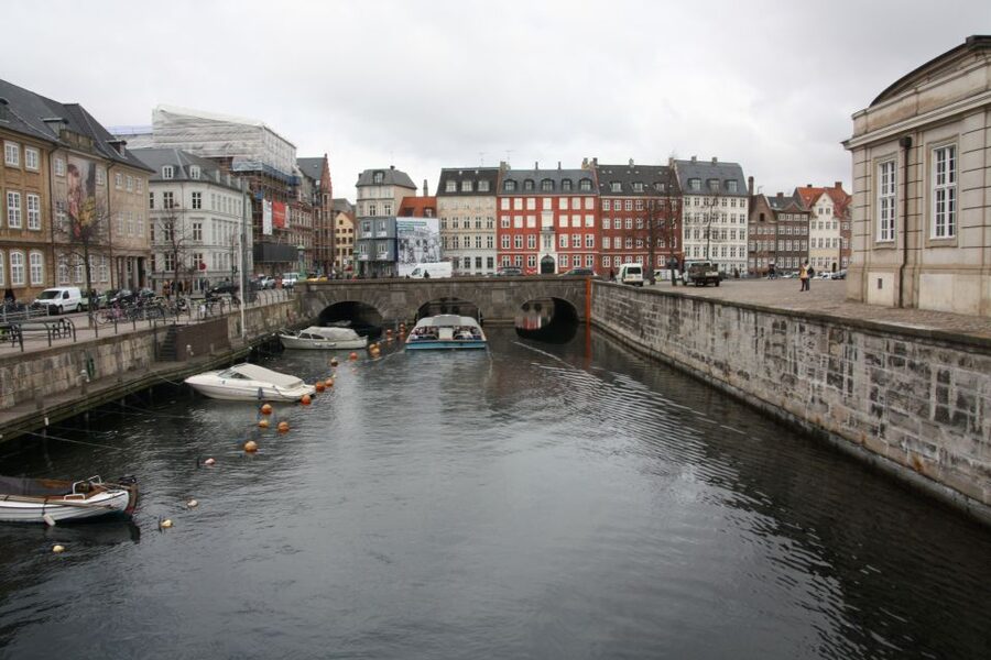 Copenhagen: Highlights & Hygge Guided Walking Tour w/ Lunch - Key points at a glance